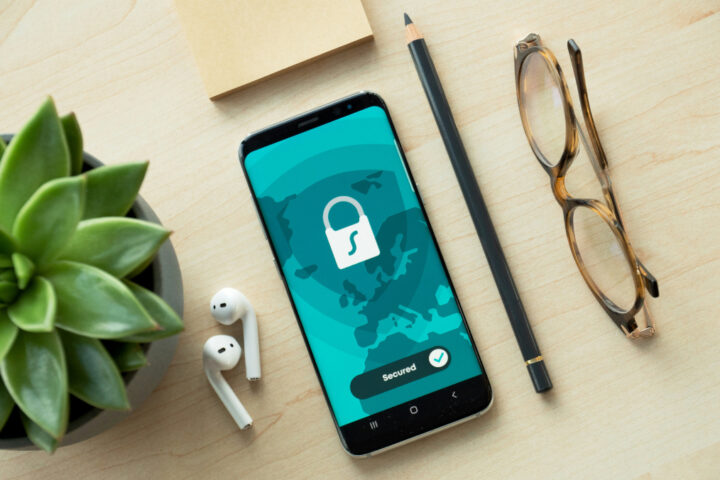 Ciberseguridad y privacidad en la vida digital: guía práctica para usuarios y empresas